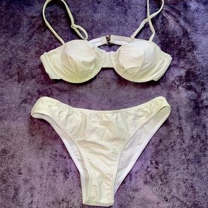 Three piece bikini set